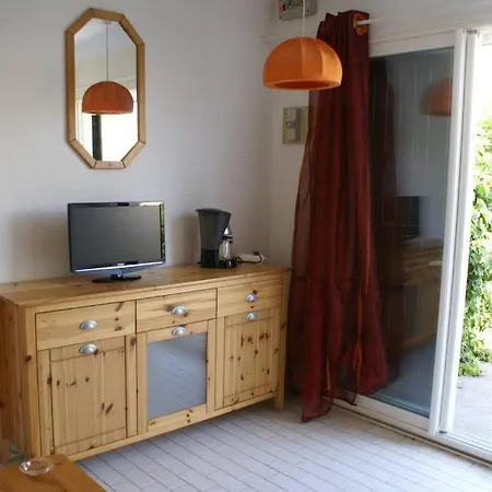 21, Port Venus Village Au Village Naturiste * Agde